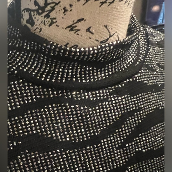 🆕 Beautiful and Sparkly ~ A Love Story Black/Silver Zebra Top - Picture 11 of 15